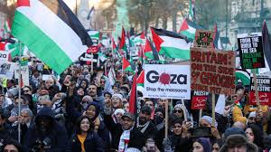 عاجل | مظاهرة طلابية في جامعة #لندن للمطالبة بوقف الحرب الإسرائيلية على #غزة  #غزة_تفضح_الشعارات_الأمريكية  #سام_اف_ام #هدهد_الانتصار